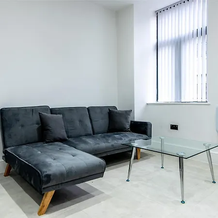 1 Bed Flat In Bradford, Perfect For Your